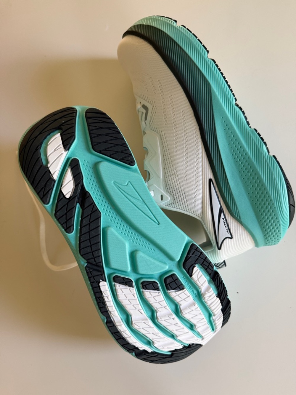 Altra FWD VIA Running Shoes size 9.5 women’s - Picture 3 of 4